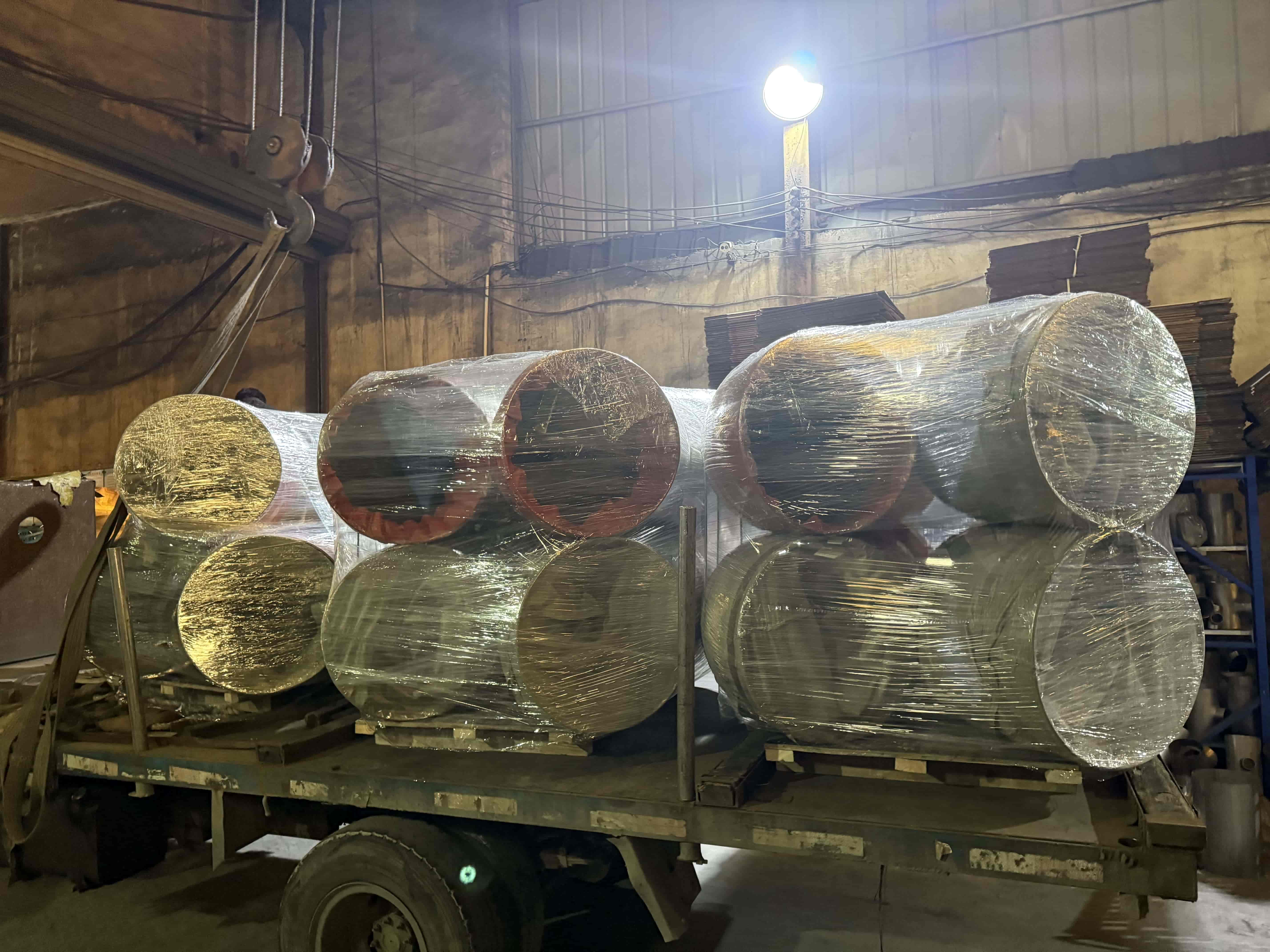 Why Do We Need To Polish The Surface Of Stainless Steel Reducers?